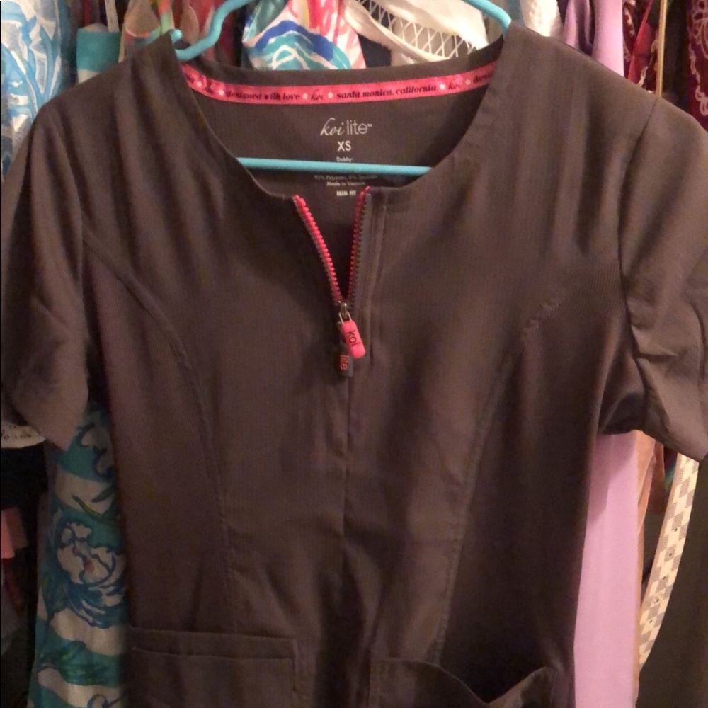 Scrub Top